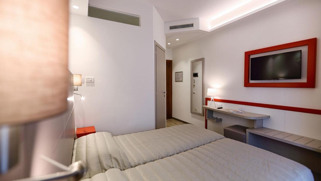 ביביונה Hotel La Serena מראה חיצוני תמונה