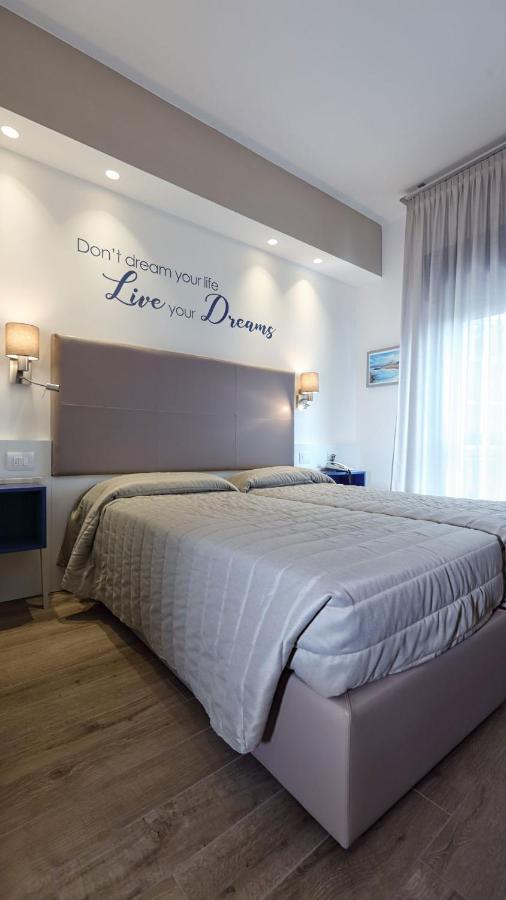 ביביונה Hotel La Serena מראה חיצוני תמונה
