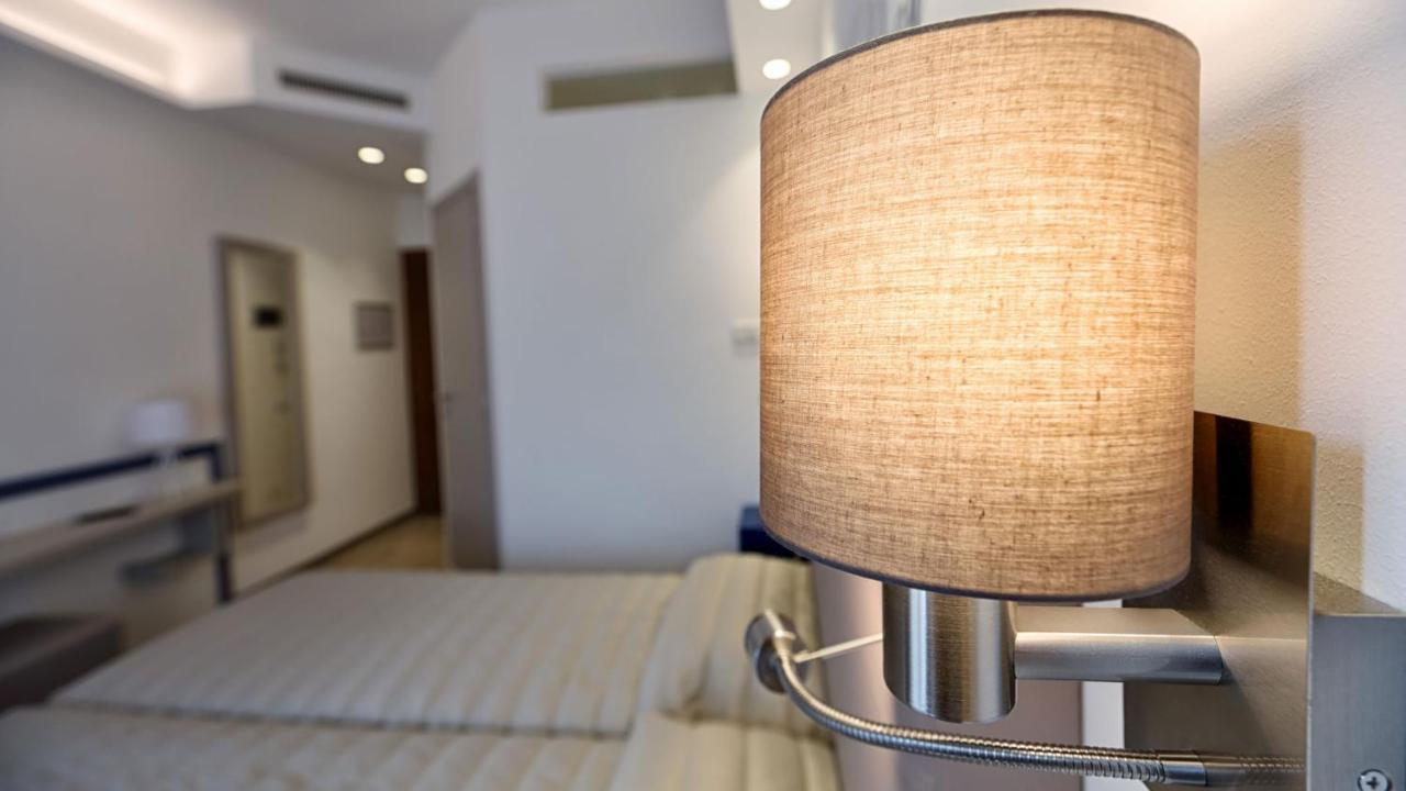 ביביונה Hotel La Serena מראה חיצוני תמונה